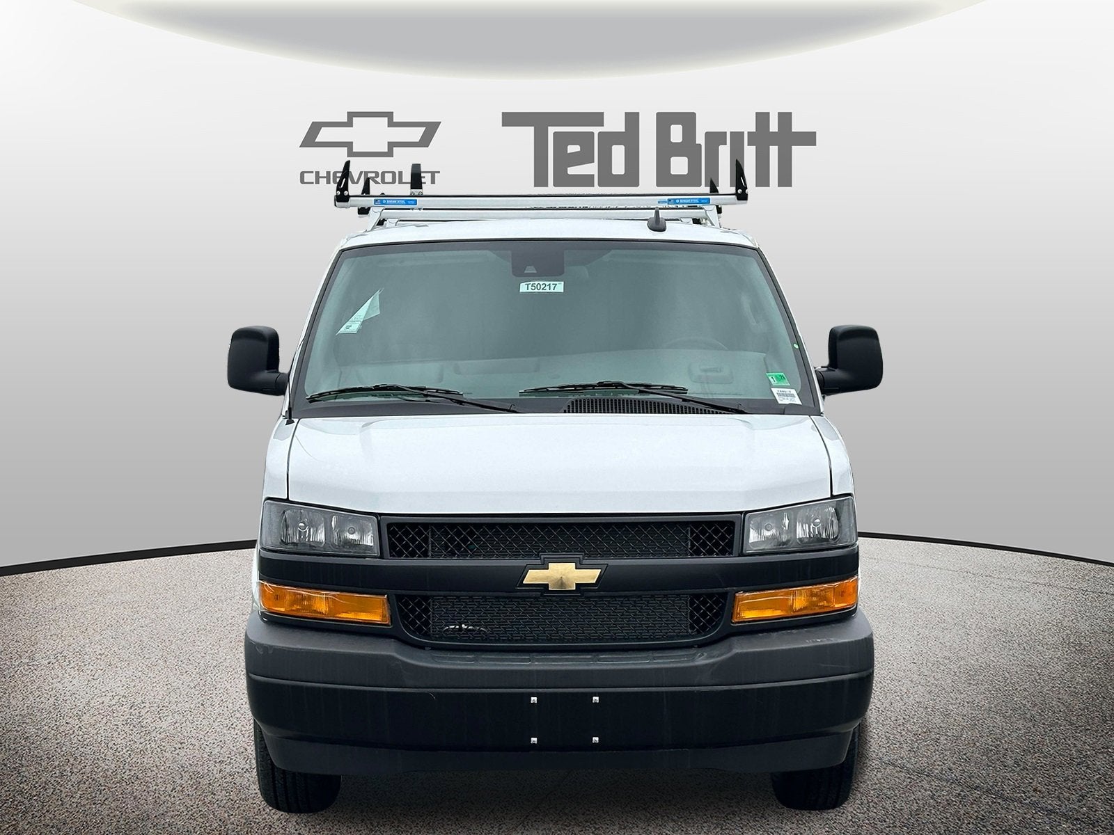 2025 Chevrolet Express Cargo 3500 WT