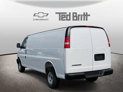 2025 Chevrolet Express Cargo 3500 WT