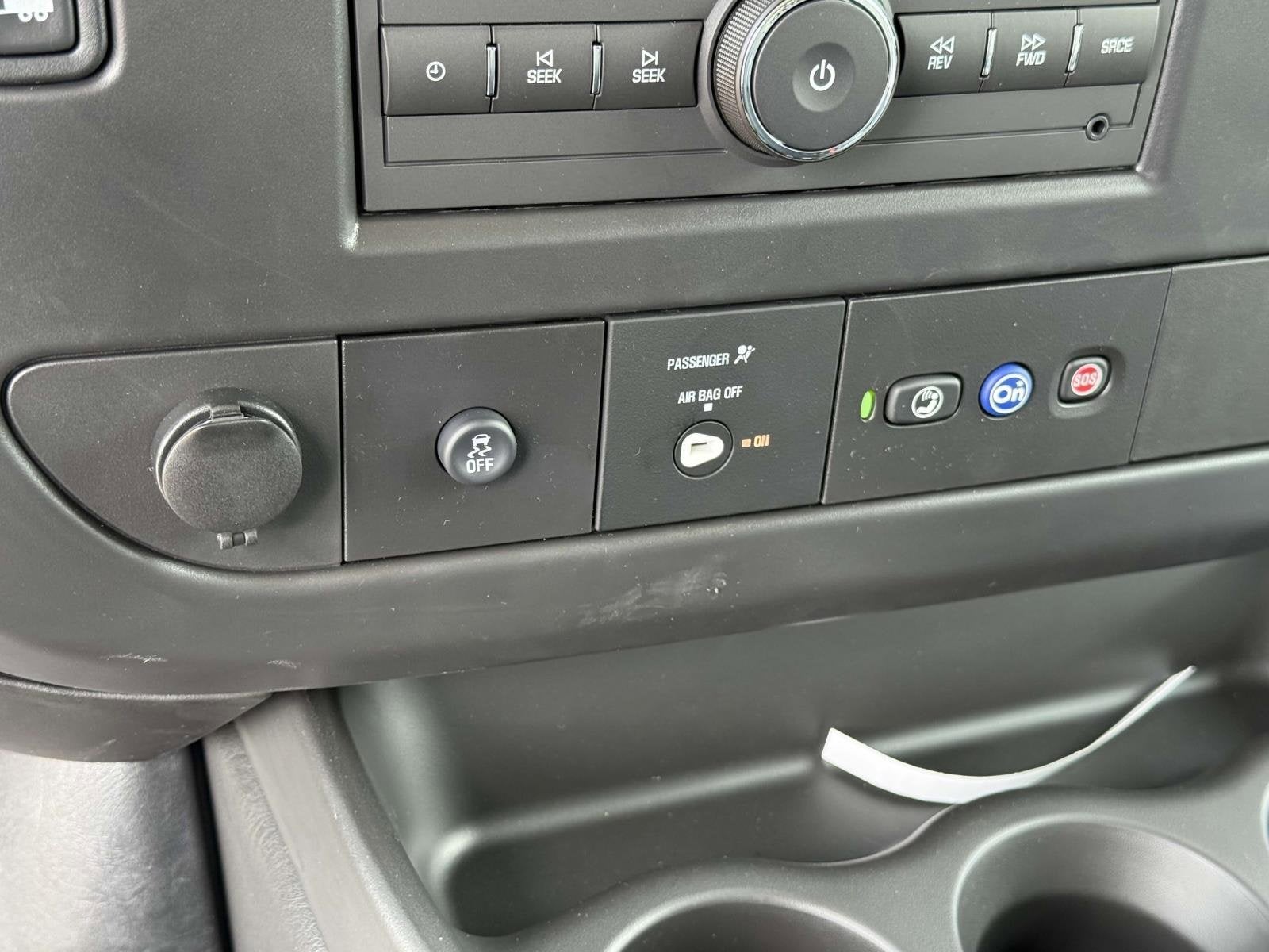 2025 Chevrolet Express Cargo 3500 WT