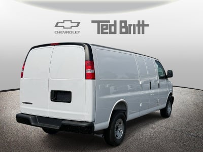 2025 Chevrolet Express Cargo 3500 WT