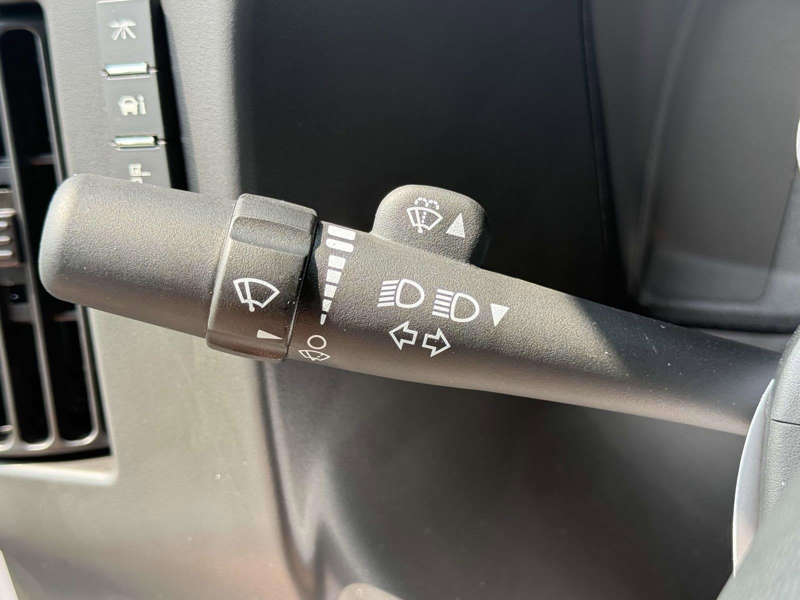 2025 Chevrolet Express Cargo 3500 WT