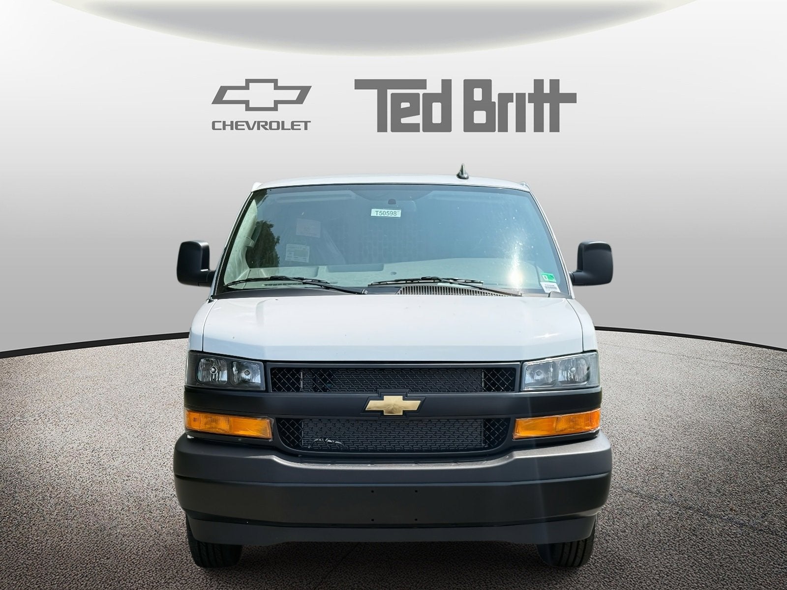2025 Chevrolet Express Cargo 3500 WT