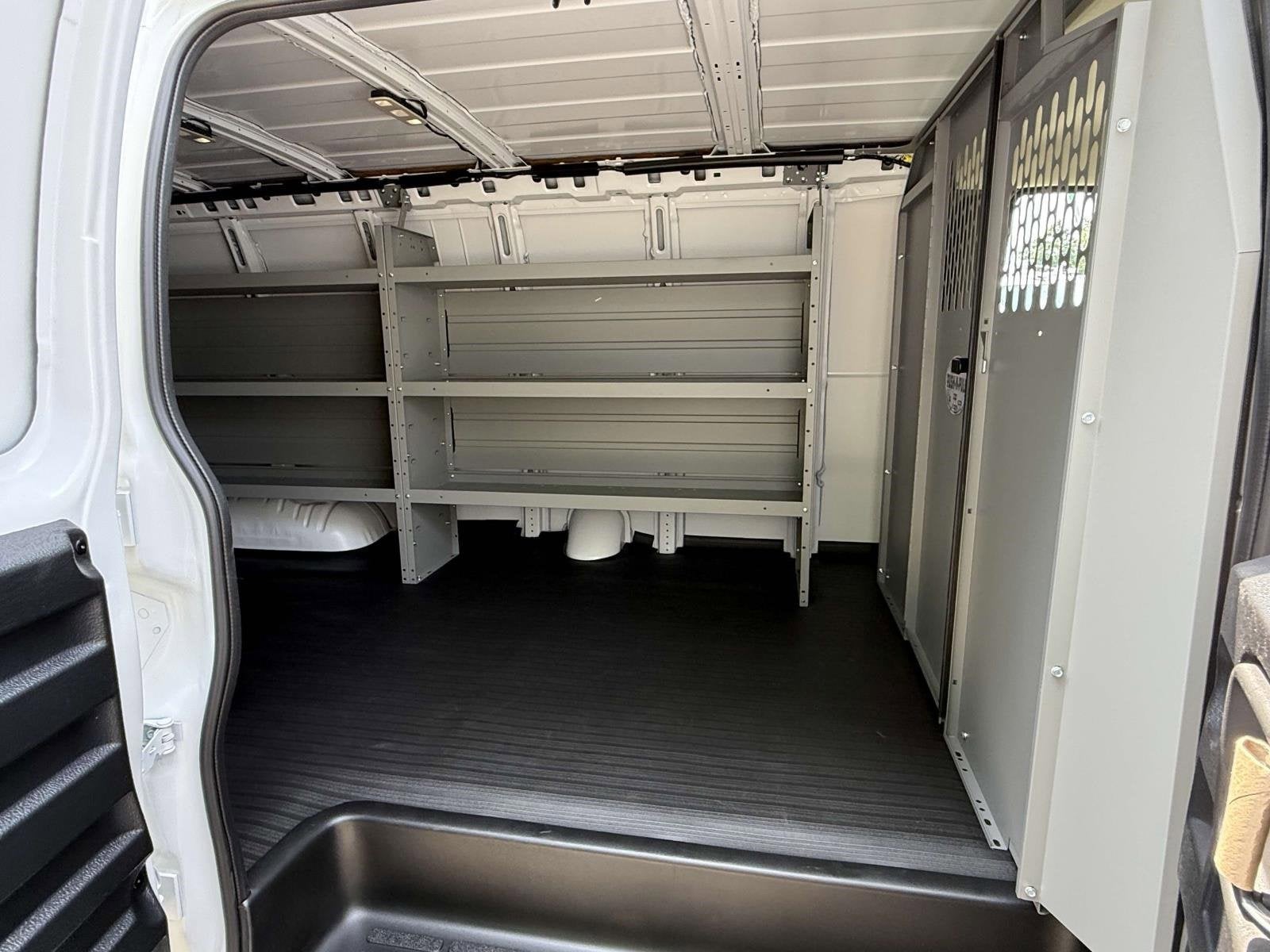 2025 Chevrolet Express Cargo 3500 WT