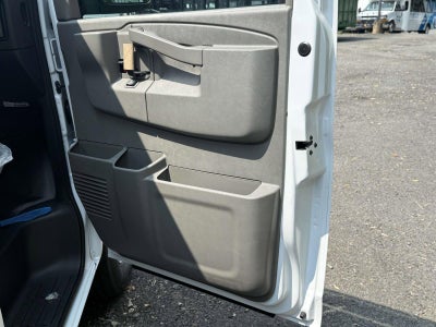 2025 Chevrolet Express Cargo 3500 WT