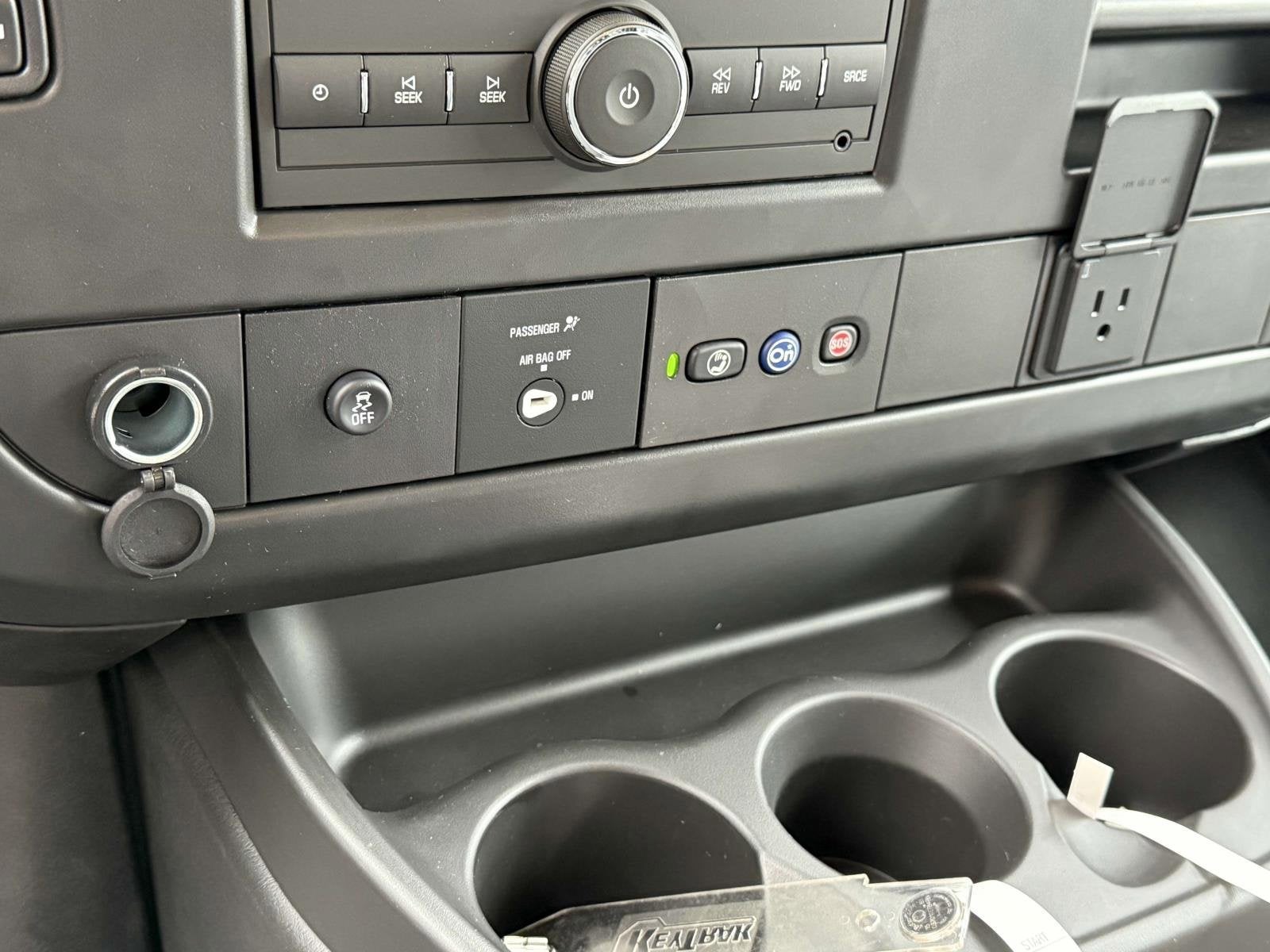 2025 Chevrolet Express Cargo 3500 WT