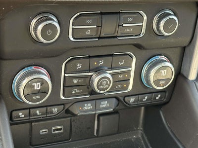 2023 GMC Yukon XL SLT