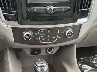 2018 Chevrolet Traverse LT Cloth
