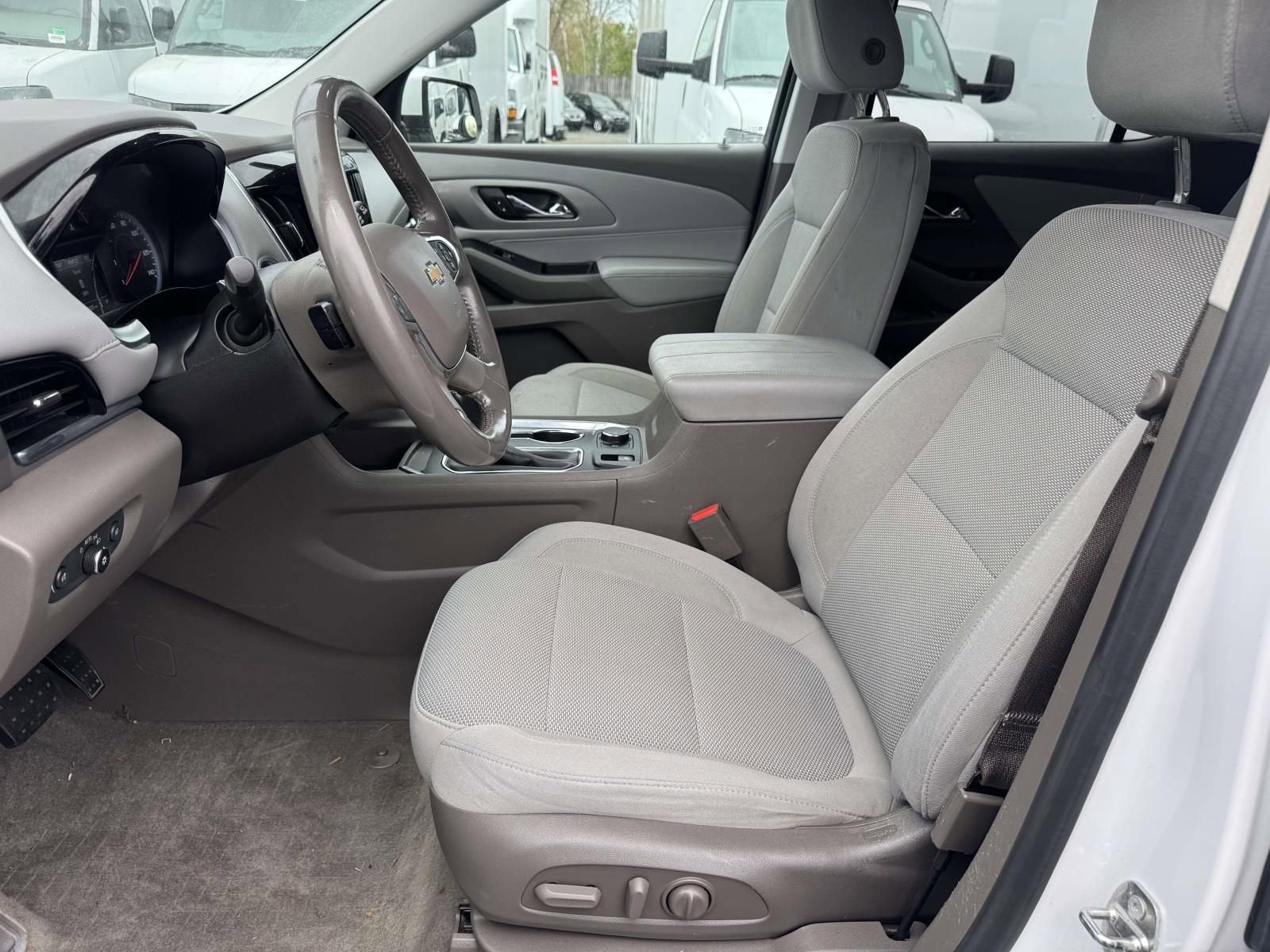 2018 Chevrolet Traverse LT Cloth