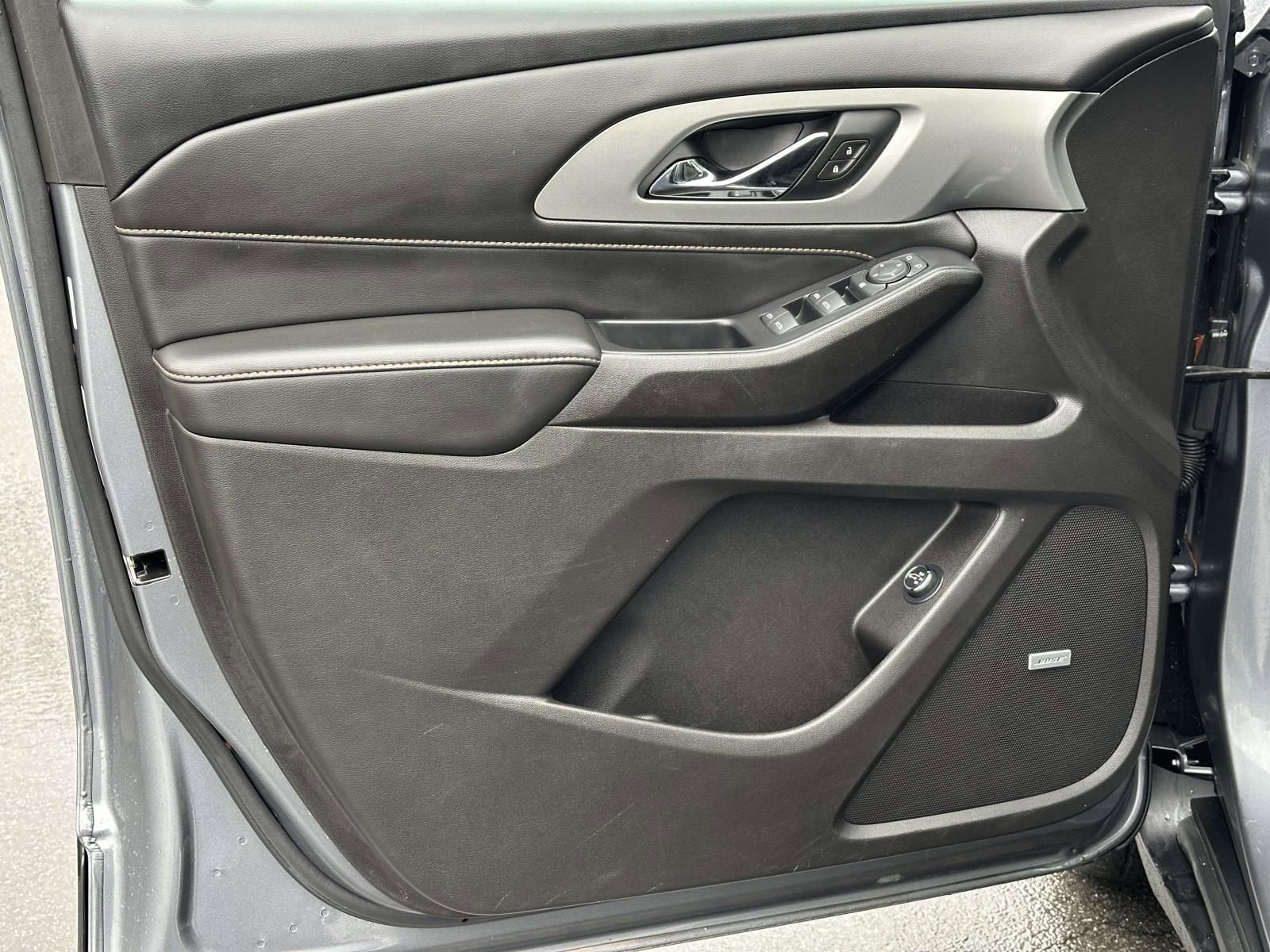 2021 Chevrolet Traverse LT Leather