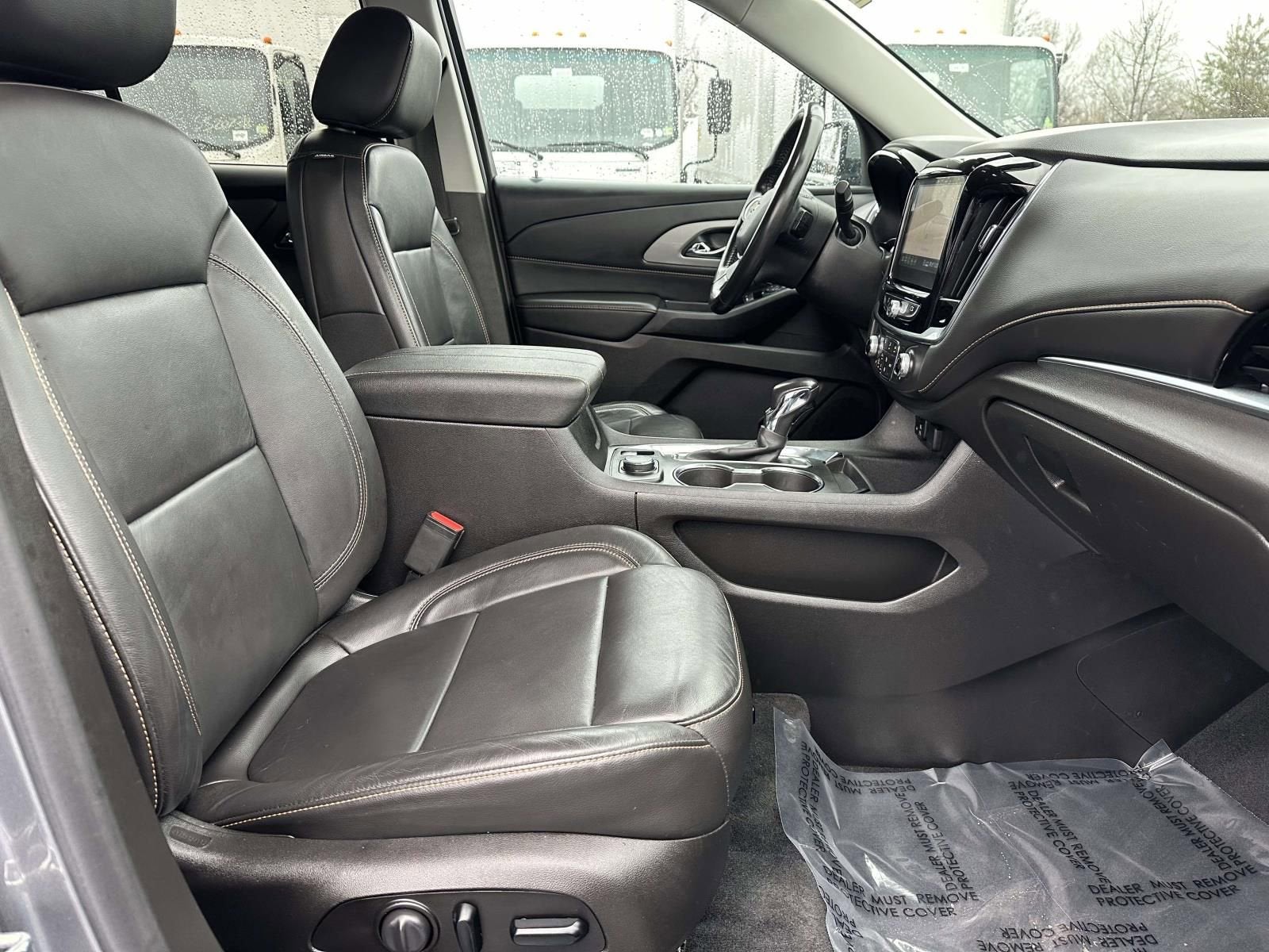 2021 Chevrolet Traverse LT Leather