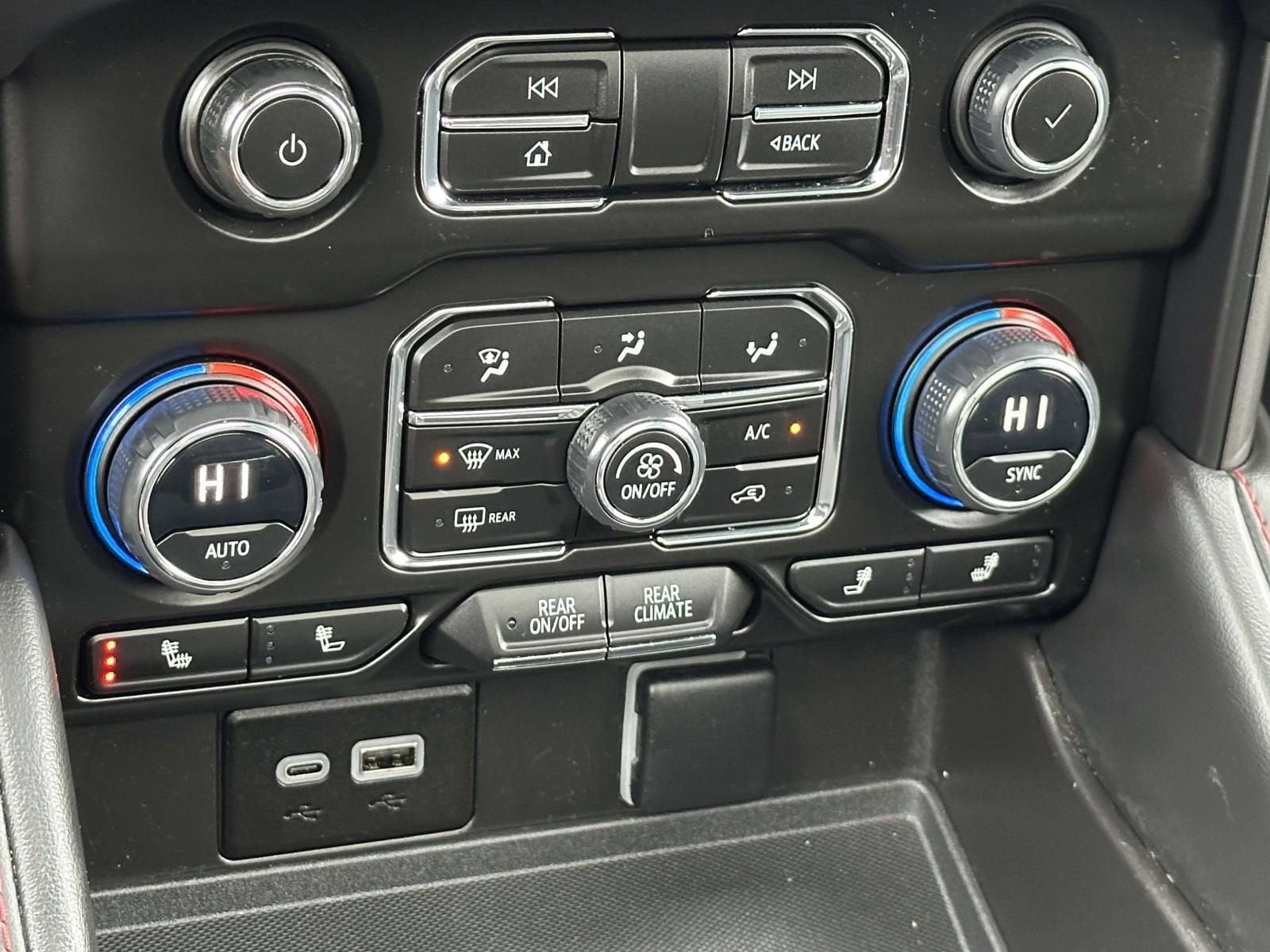 2023 Chevrolet Suburban RST