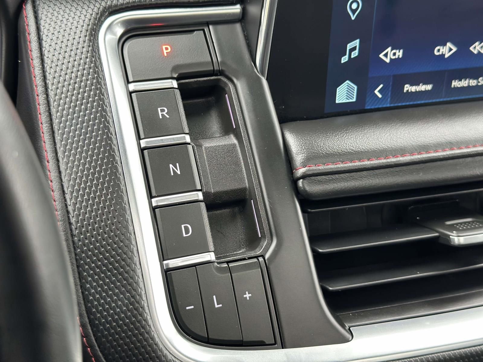 2023 Chevrolet Suburban RST