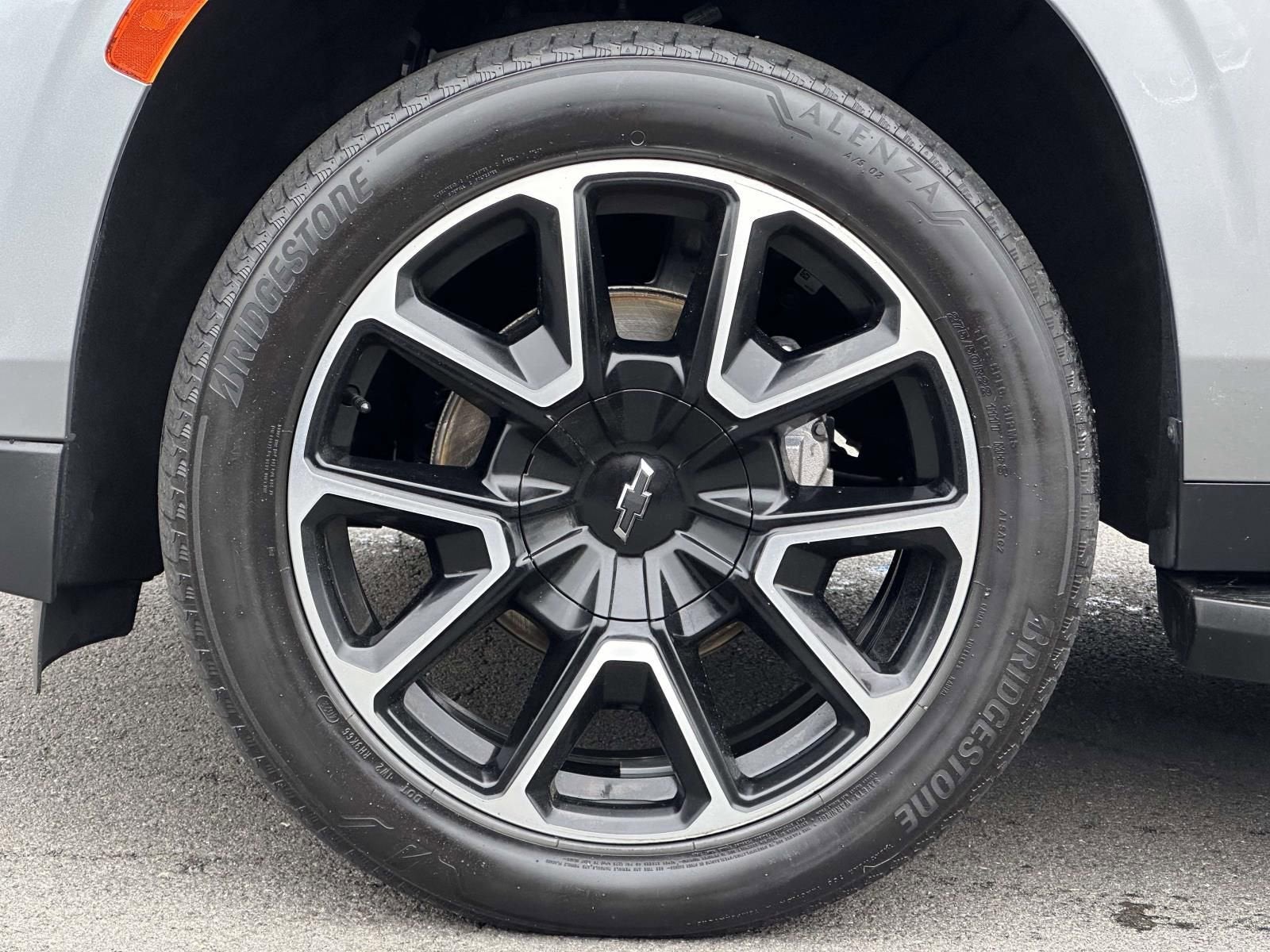 2023 Chevrolet Suburban RST