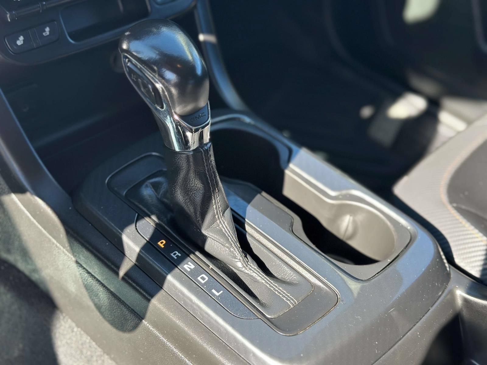 2022 GMC Canyon 4WD AT4 w/Cloth