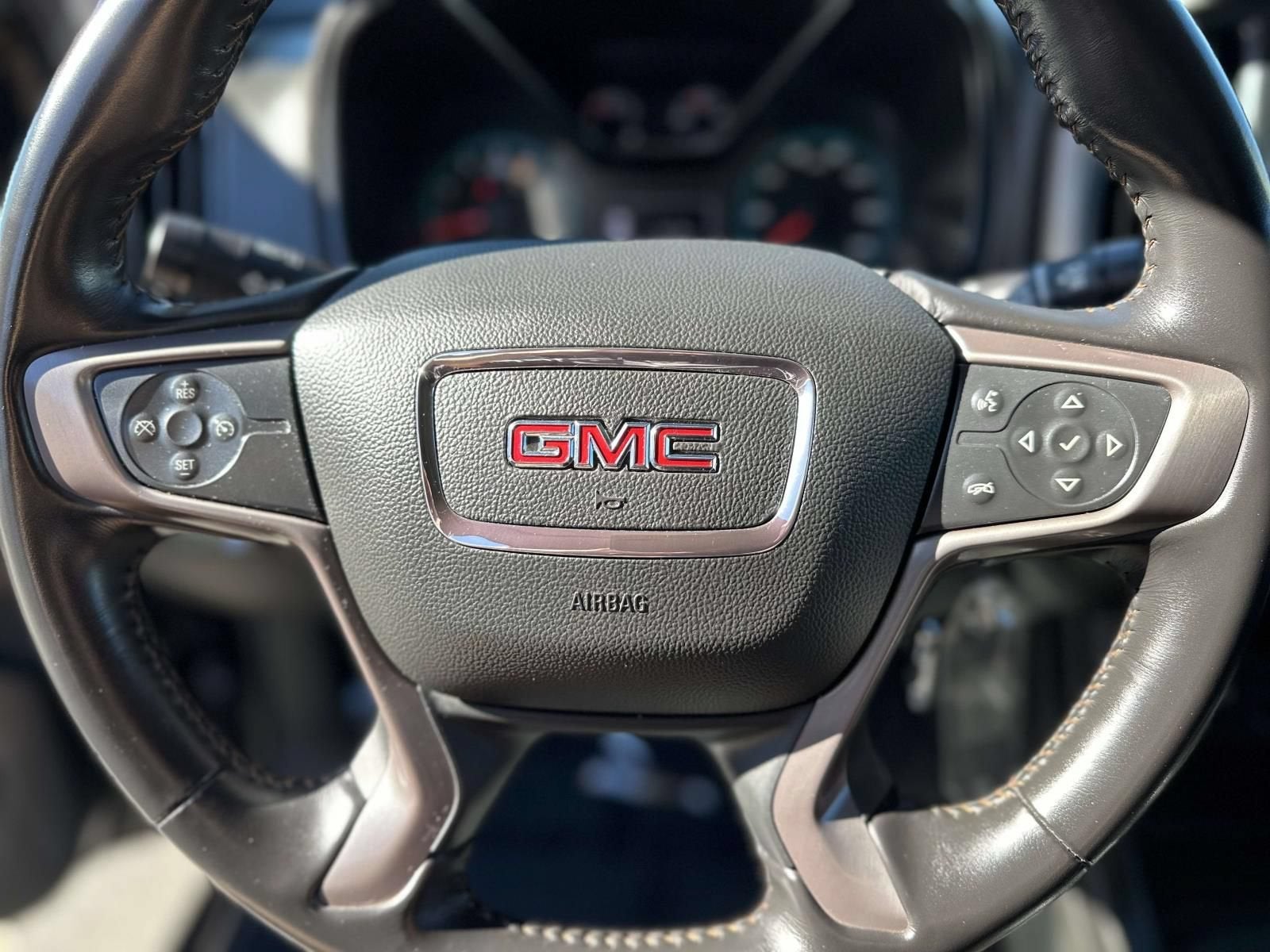 2022 GMC Canyon 4WD AT4 w/Cloth