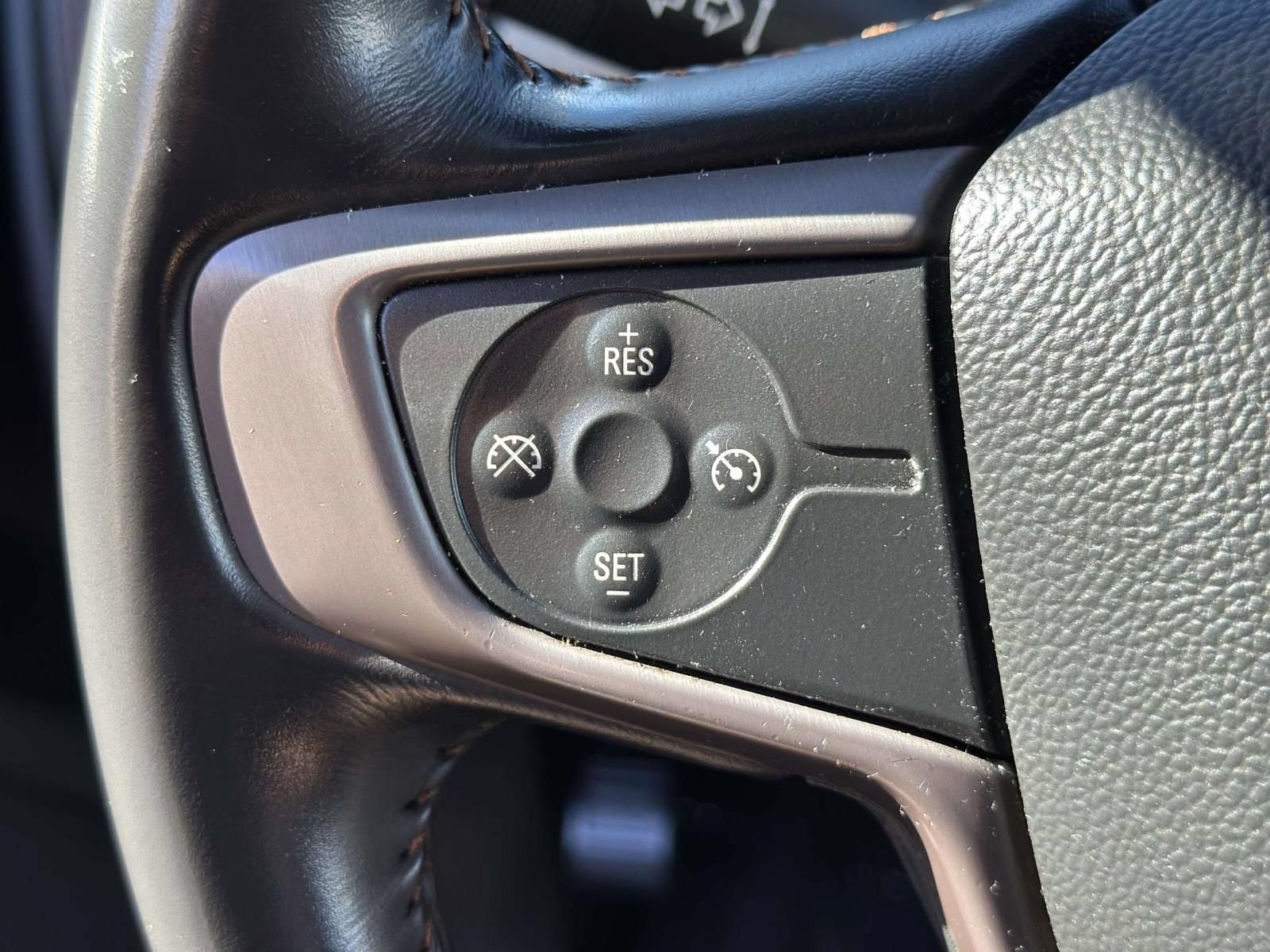 2022 GMC Canyon 4WD AT4 w/Cloth