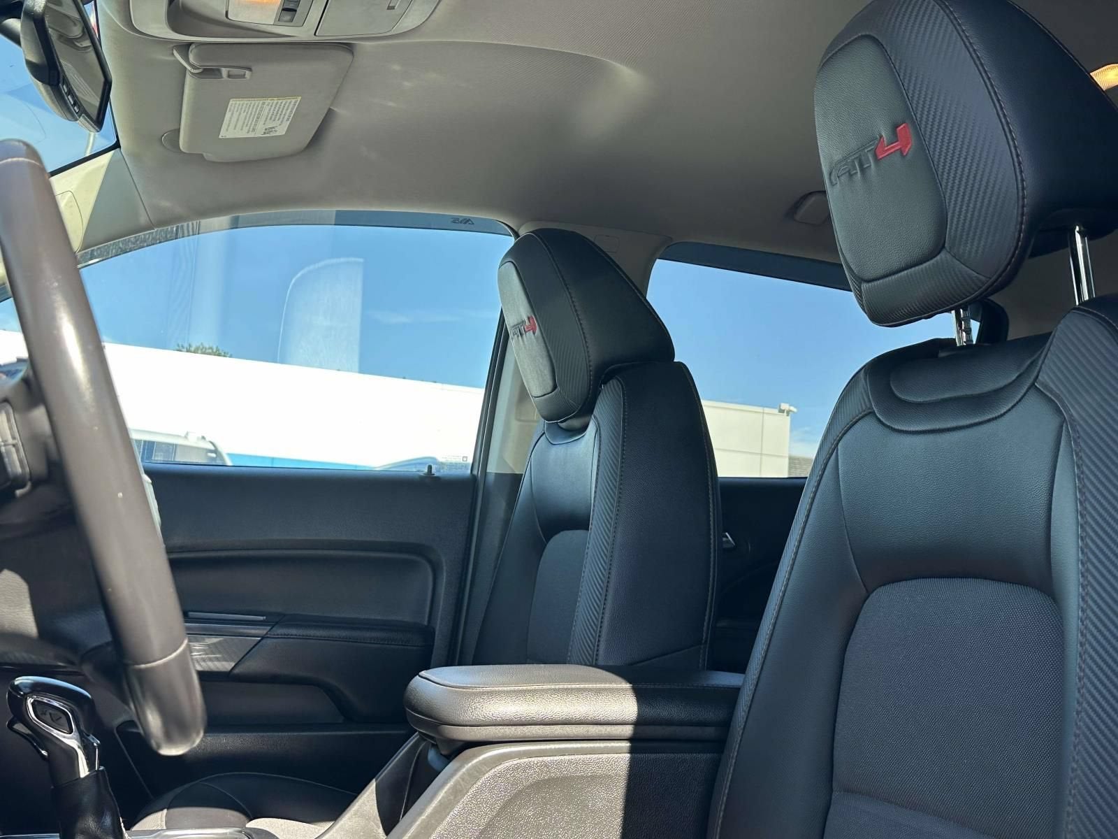 2022 GMC Canyon 4WD AT4 w/Cloth