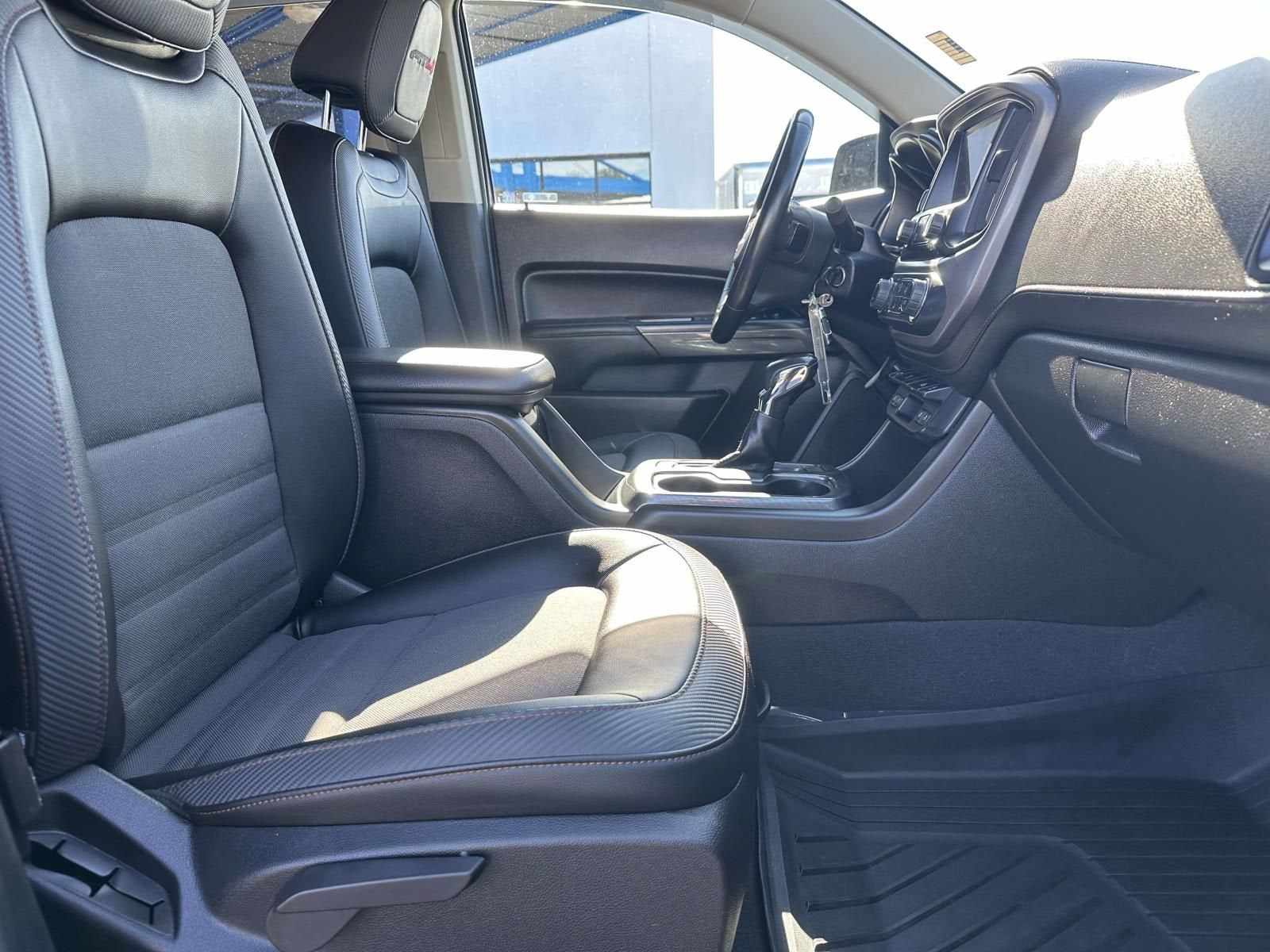 2022 GMC Canyon 4WD AT4 w/Cloth