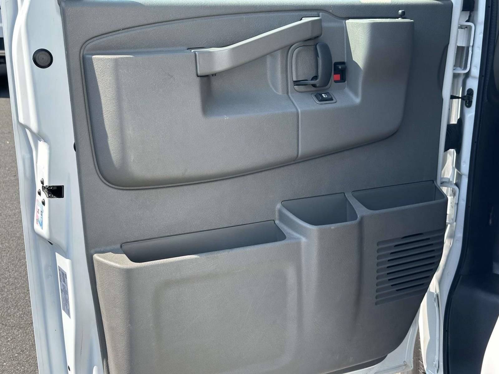 2025 GMC Savana Cargo Work Van
