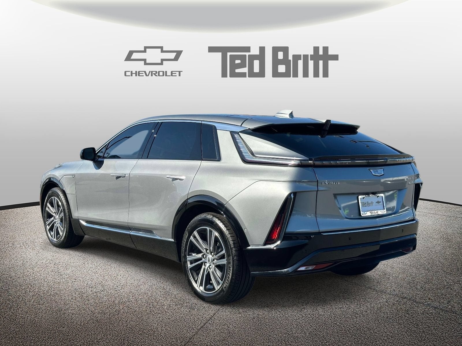 2024 Cadillac LYRIQ Luxury 1