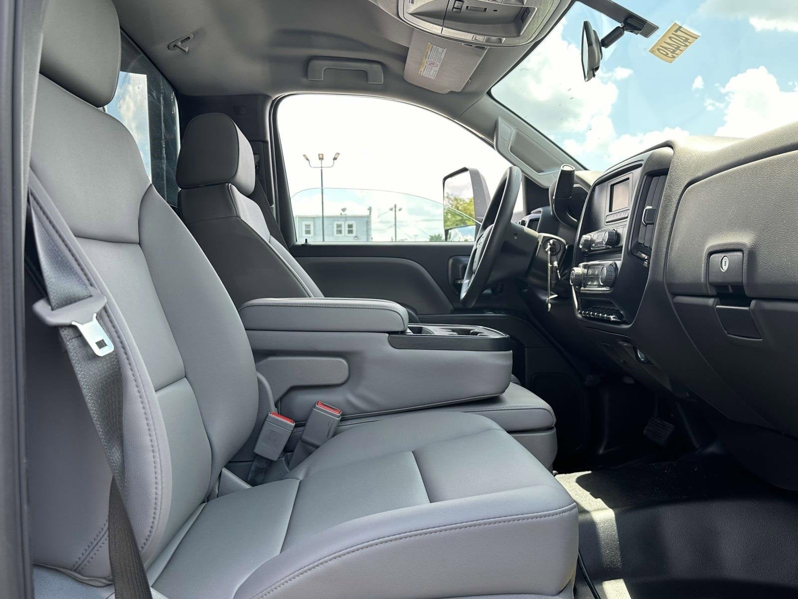 2024 Chevrolet Silverado 5500 HD Work Truck