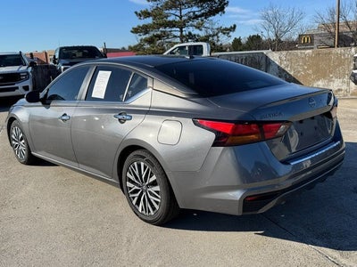 2023 Nissan Altima SV FWD