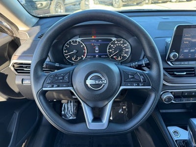 2023 Nissan Altima SV FWD