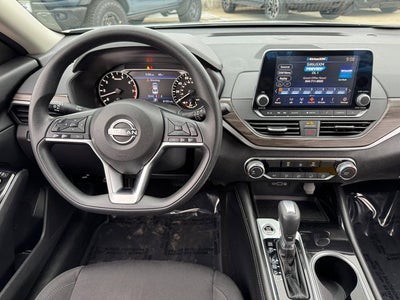 2023 Nissan Altima SV FWD