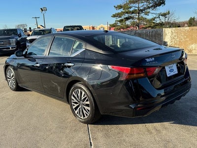 2023 Nissan Altima SV FWD