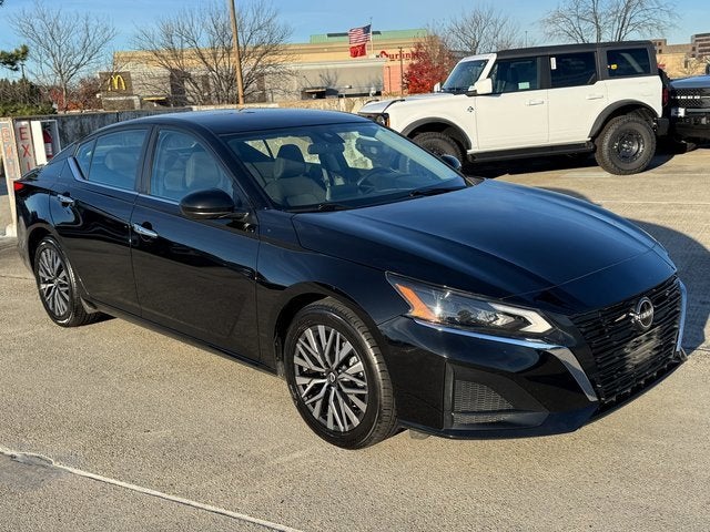 2023 Nissan Altima SV FWD