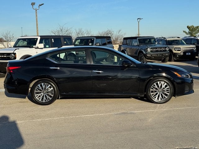 2023 Nissan Altima SV FWD