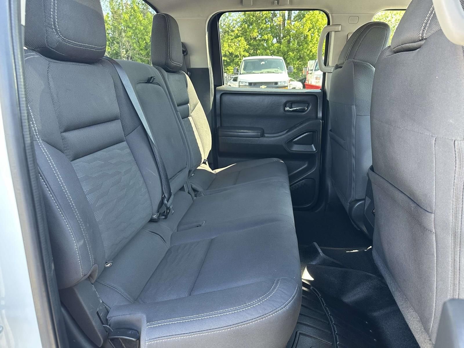 2022 Nissan Frontier Crew Cab SV 4x4