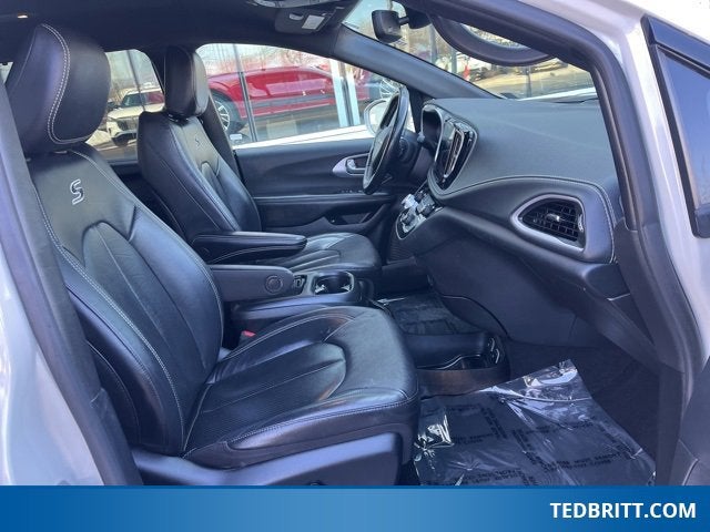 2021 Chrysler Pacifica Hybrid Touring L