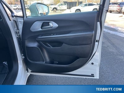 2021 Chrysler Pacifica Hybrid Touring L