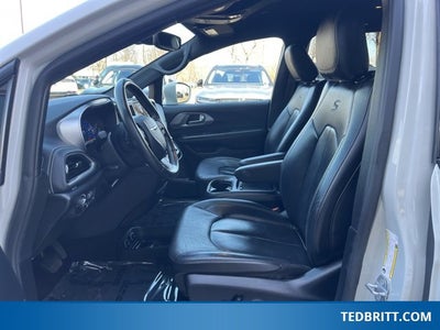 2021 Chrysler Pacifica Hybrid Touring L