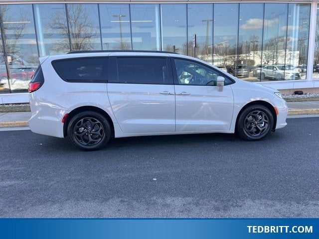 2021 Chrysler Pacifica Hybrid Touring L