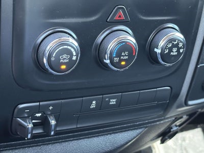 2017 RAM 1500 Express Crew Cab 4x4 5'7" Box