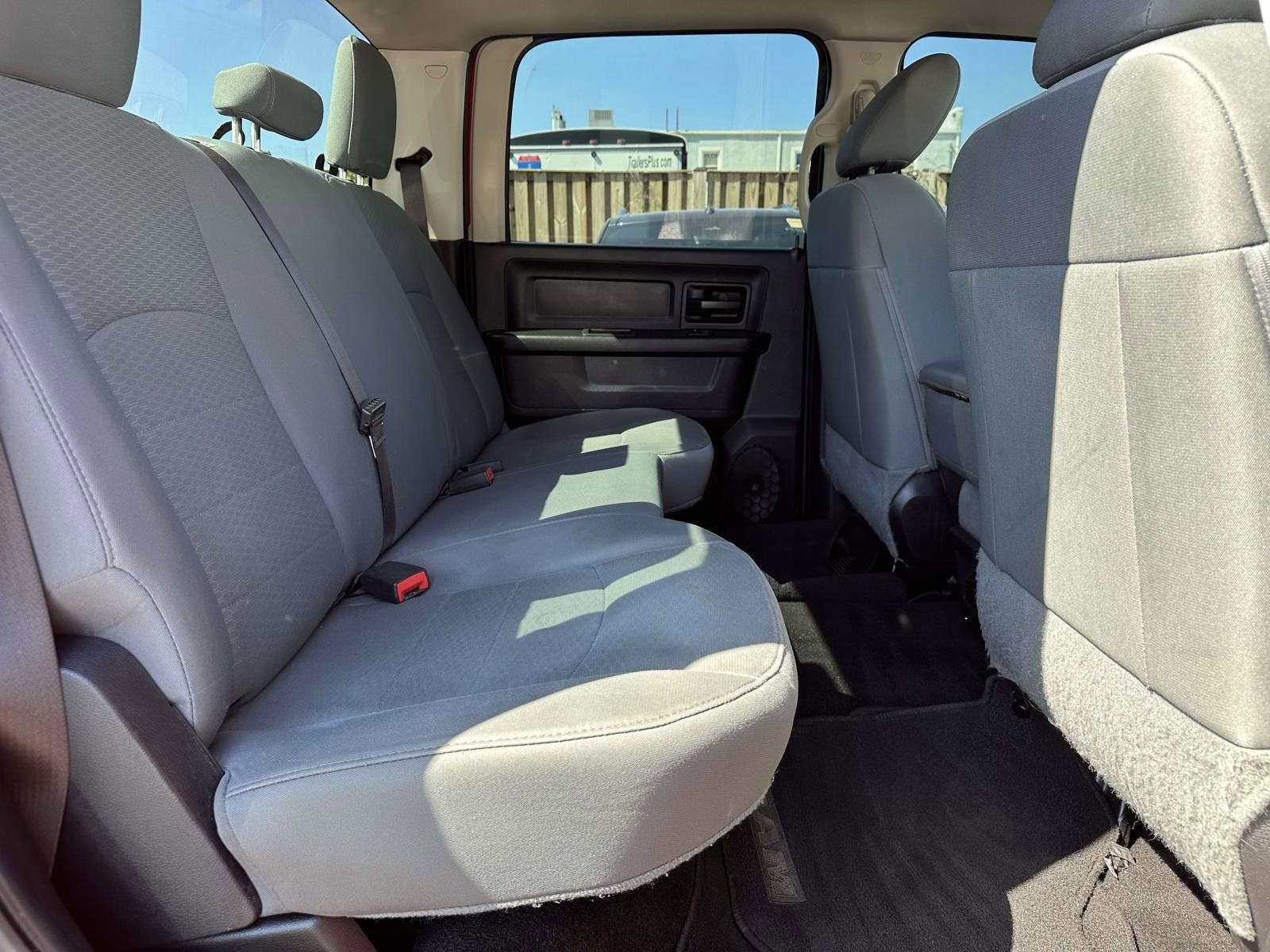 2017 RAM 1500 Express Crew Cab 4x4 5'7" Box