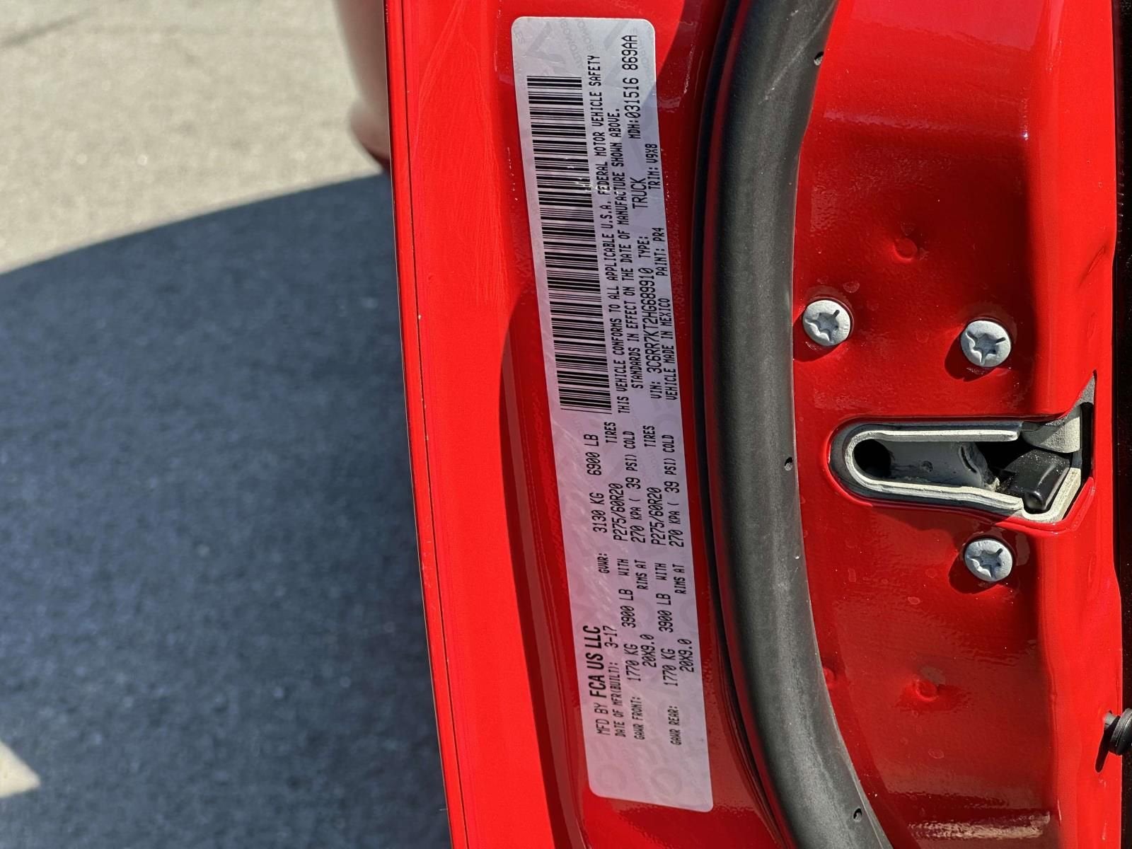 2017 RAM 1500 Express Crew Cab 4x4 5'7" Box