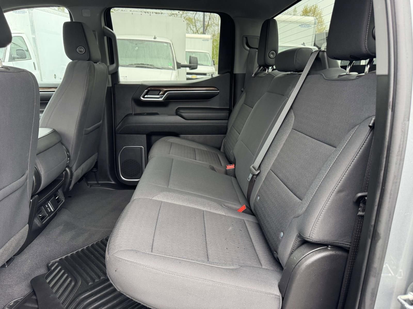 2023 Chevrolet Silverado 1500 LT (2FL)