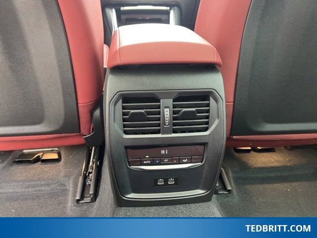 2024 BMW 3 Series 330i xDrive