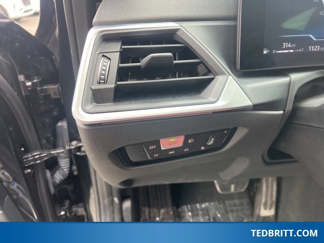 2024 BMW 3 Series 330i xDrive