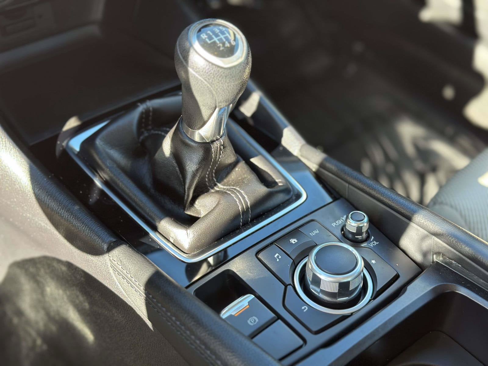 2017 Mazda Mazda3 4-Door Sport
