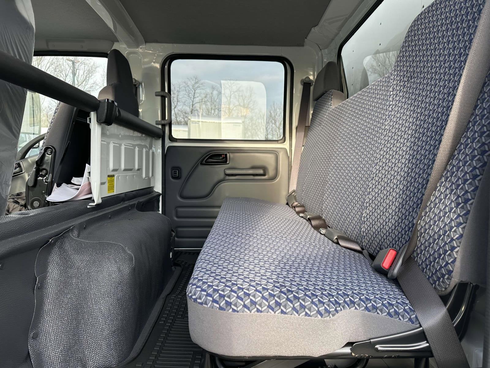 2025 Chevrolet Low Cab Forward 4500 Base