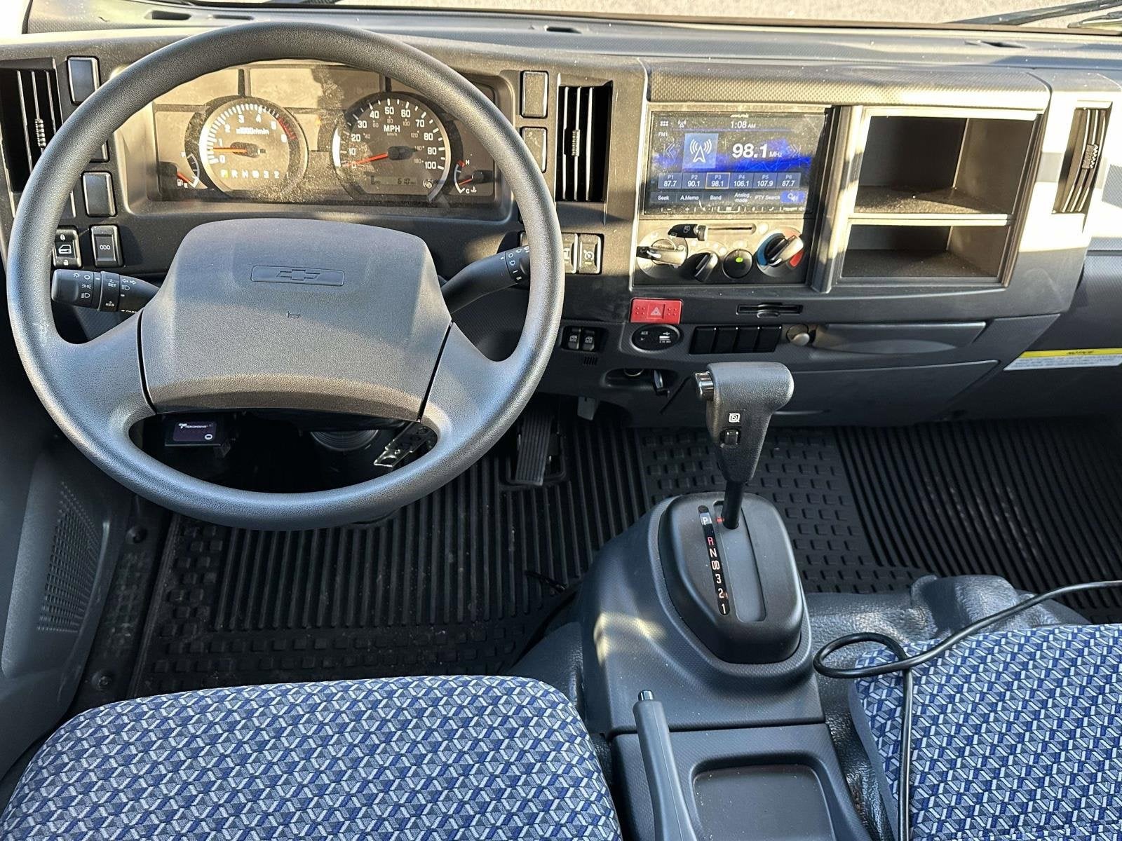 2025 Chevrolet Low Cab Forward 5500 XG Base