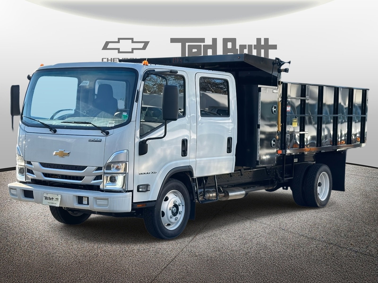 2025 Chevrolet Low Cab Forward 5500 XG Base