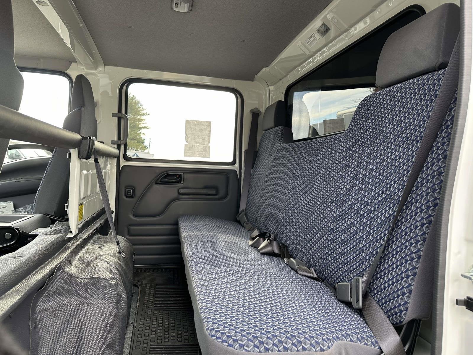 2025 Chevrolet Low Cab Forward 5500 XG Base