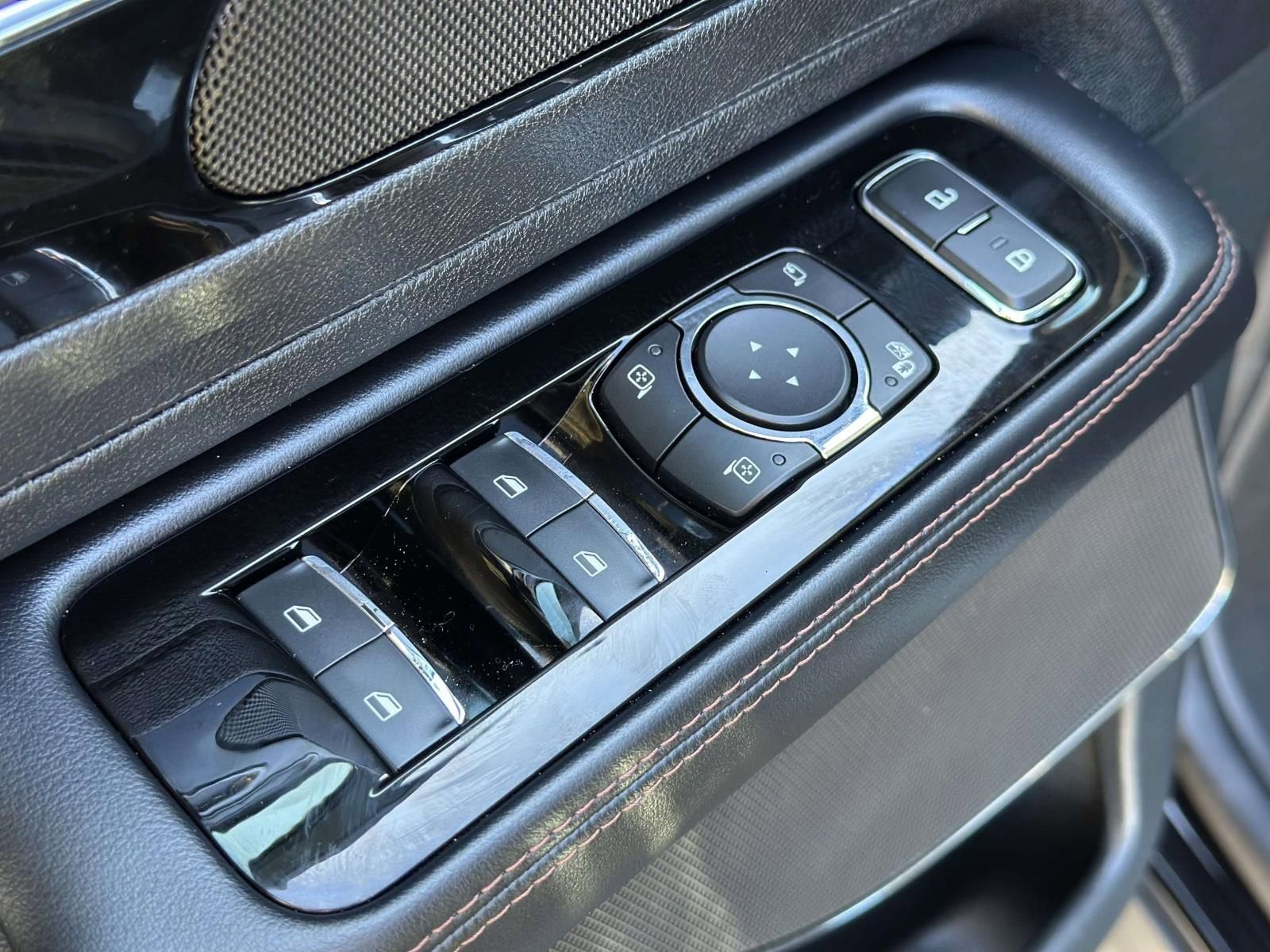 2023 Lincoln Aviator Standard