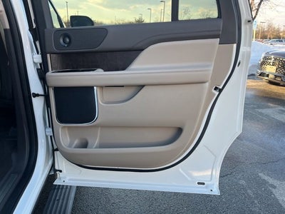 2022 Lincoln Navigator L Reserve