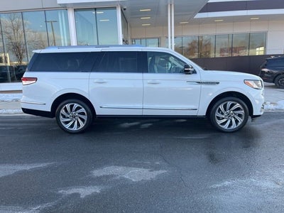 2022 Lincoln Navigator L Reserve